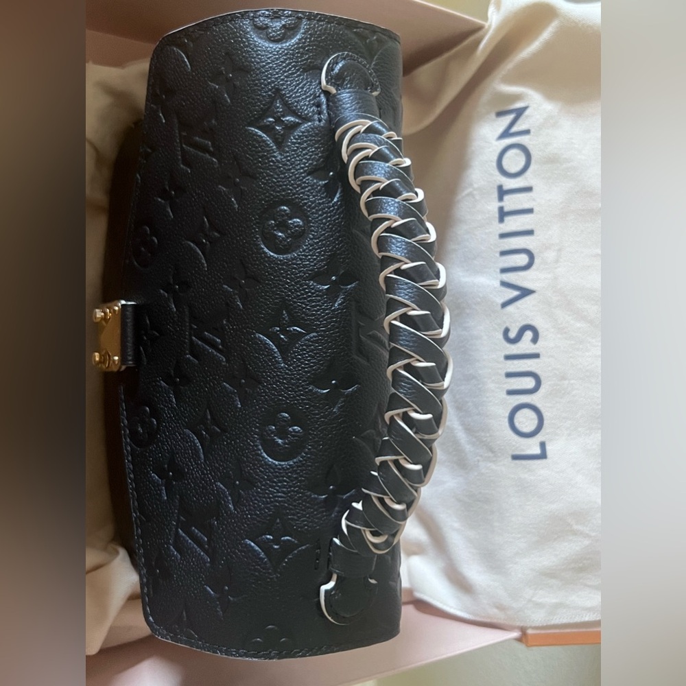 Louis Vuitton Pochette - Picture 10 of 11